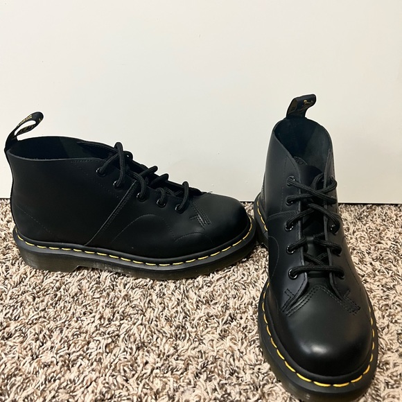 - Dr. Marten boots size 6 - Picture 2 of 8